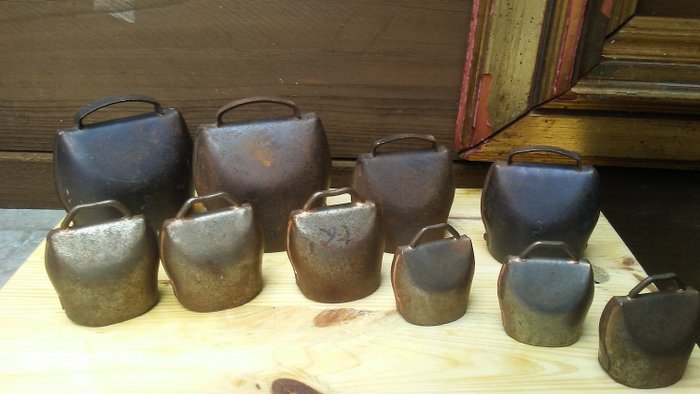 Varrone Premana - Vintage Cow Farm Bells (10) - Bronze, Steel