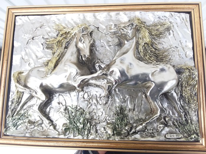 Prancing Horses in frame arg 925. (1) - Synthetic resin