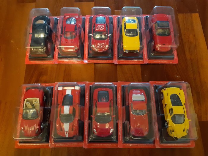 Fabbri Editore - 1:43 - 60 x Ferrari GT Collection - Rare Complete Diecast Collection with Brochures