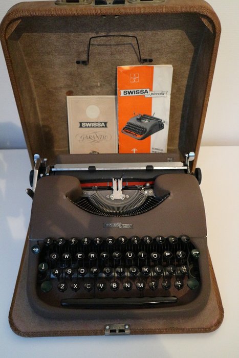 Swissa piccola - typewriter with case and manual and warranty certificate see photos - 1 piece of 1