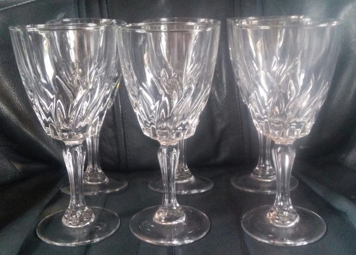 Cristal d'Arc - Lot of 6 Wine glasses (6) - Cristal