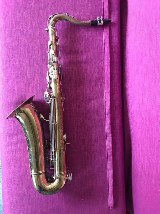 Parrot - alto - Alto saxophone - France - 1950