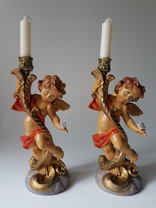 Pair of Italian angel candlesticks - Plastic, brass top