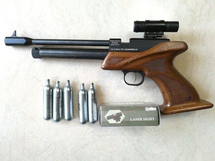 Designet Tyskland - Kandar  - Kandar CP 1-M - CO2 - Pistol - 4.5 Pellet Cal
