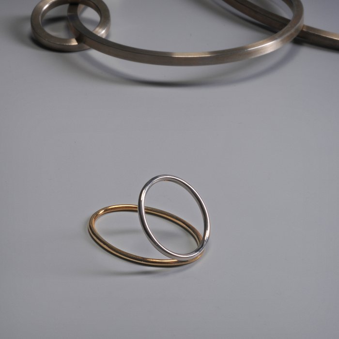 Emmy van Leersum - CHP Jewelry Collection - Gijs Bakker Projects - 環 - Broken Lines (size 17)