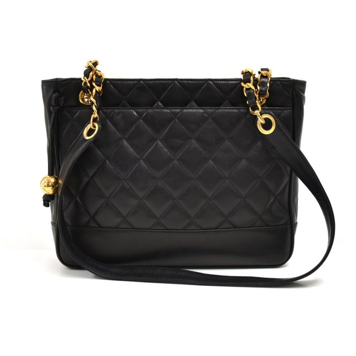 Chanel - Quilted Lambskin Leather Medium Chain Shoulder bag - Catawiki