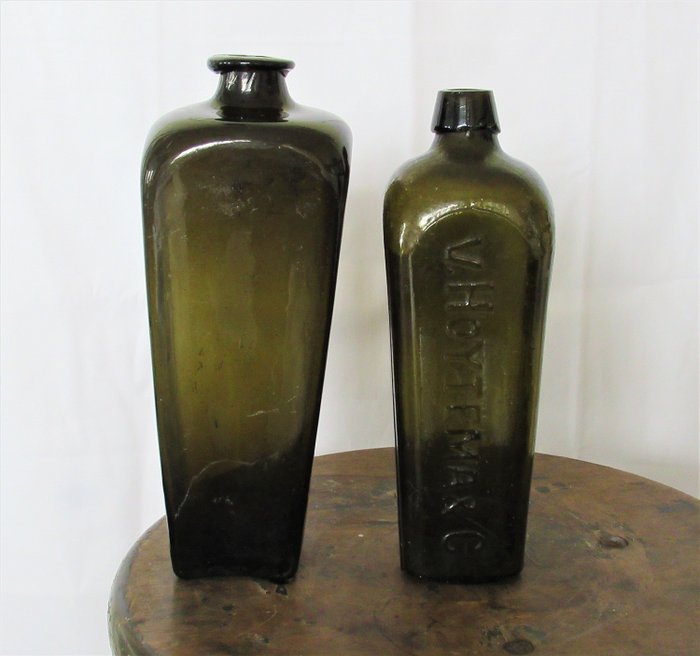 Botellas de bodega Ginebra del siglo XVIII al XIX (2) - Vidrio