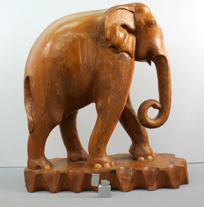 Éléphant en bois massif sculpté - Bois