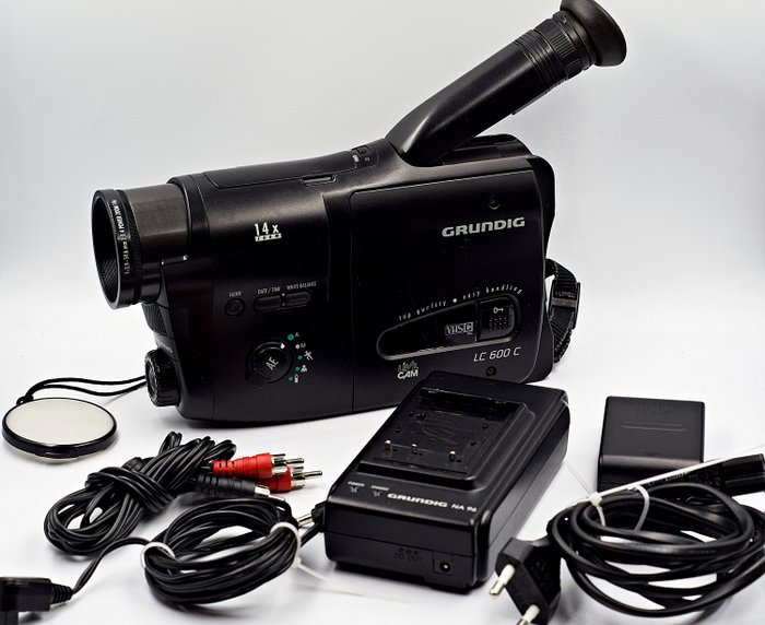 Grundig LC 600 C - Camcorder VHS - 14x Zoom - Complete with Accessories - made in Japan, 1980