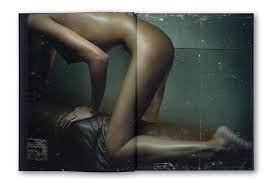Signed; Andreas H. Bitesnich - Erotic - 2010
