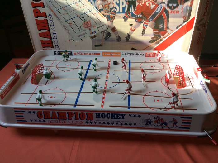 Pola 400 - 遊戲。冰上曲棍球 Gioco hockey. Su ghiaccio  - 1970-1979 - 芬蘭