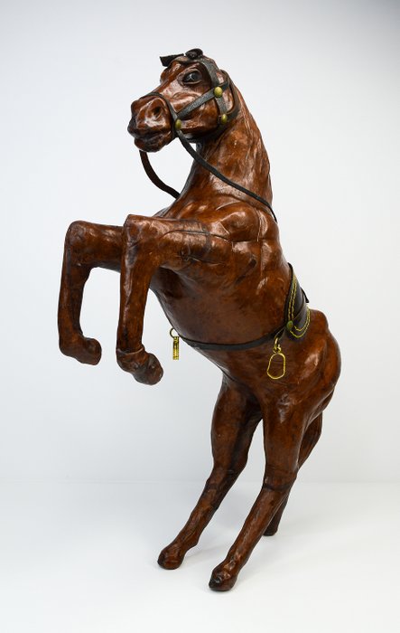 Poppetje(s), Opfok paard - Leder