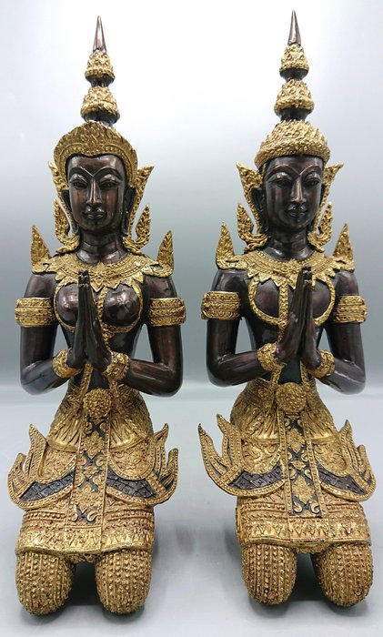 Grande paire de gardiens du temple - Bronze doré - Thaïlande - Seconde moitié du XXe siècle