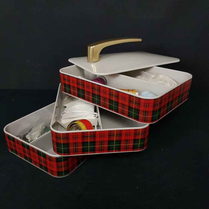 Schumm Plastic - Made in Germany - Vintage Sewing case with Scottish pattern