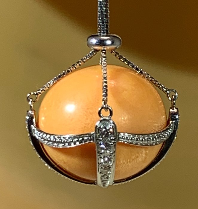 18-karatowe Białe złoto, Perły naturalne, Perły ślimaka, Perły słonowodne, Wyjątkowa perła naturalna «MELO MELO» - z certyfikatem SSEF - Naszyjnik - Diament