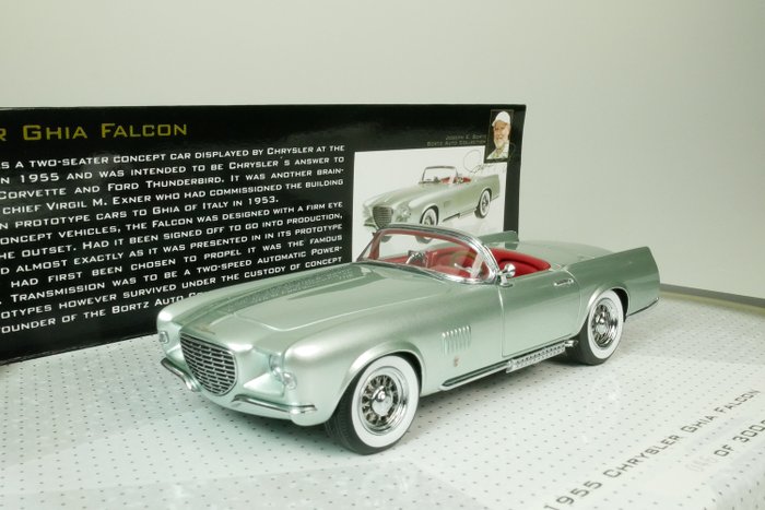 Image 2 of MiniChamps - 1:43 - Chrysler Ghia Falcon cabriolet - 1955 - Real Dream Cars - #250 of only 300 piec