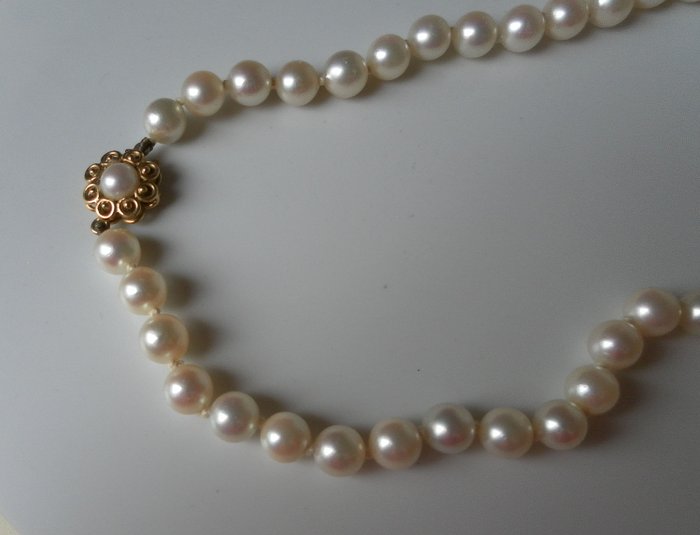 Mikimoto - 18 kt Akoya-Perlen - Exklusive Perlenkette