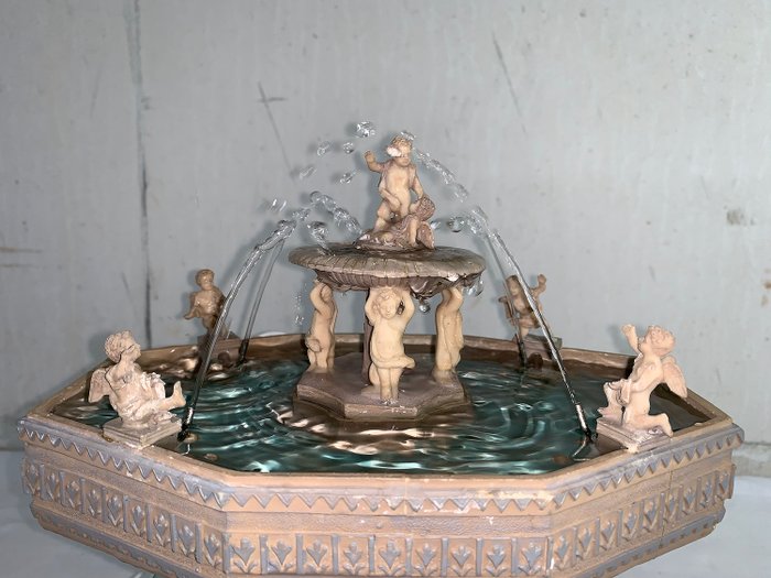 LEMAX - vintage opplyst landsbyen fontene - julen fontenen - Komposittmateriale