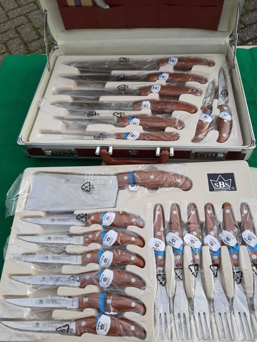 chef kok - sbs - Set di coltelli 30 pezzi nuovi in valigia - legno e acciaio inossidabile