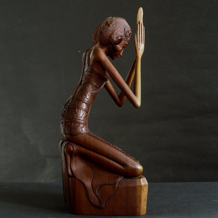 裝飾藝術木雕祈禱夫人 - 熱帶硬木 - 峇里島，印尼 