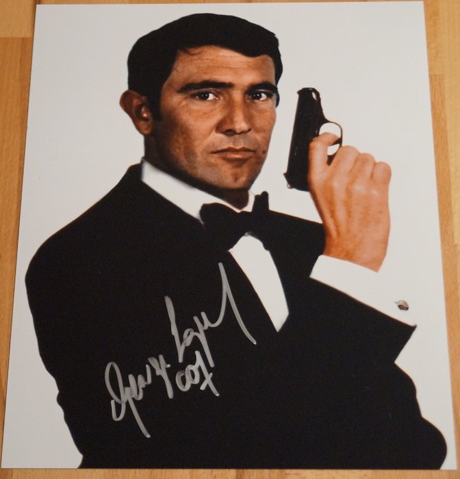 George Lazenby Autogrammkarte James Bond Darsteller 