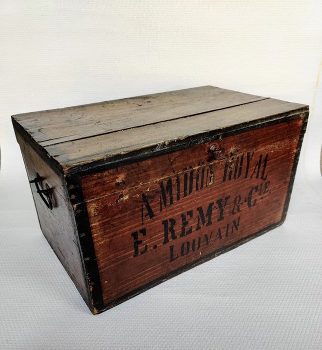 E. Remy & Cie - Amidon Royal - Valise, cercueil - Acier, Bois