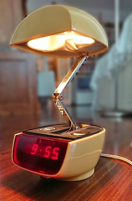 Lampe de table et horloge Timco spage age