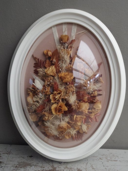 Vintage menyasszonyi csokor száraz csokor ovális keretben, konvex üveggel (1) - műanyag és szárított virágok