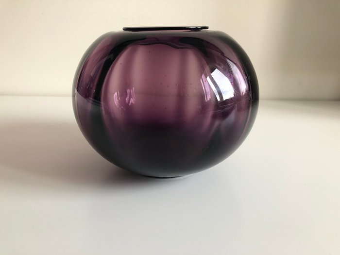 W. J. Rozendaal - Tomaten Nr. 4 Vase Lila - Glas