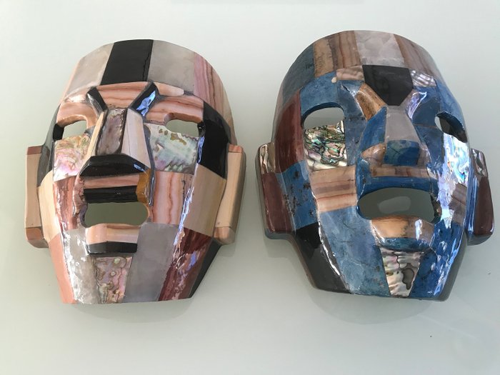 Masks (2) - Turquoise, Mother of Pearl, Onyx, Jasper, quartz species - Aztec culture - Mexico 