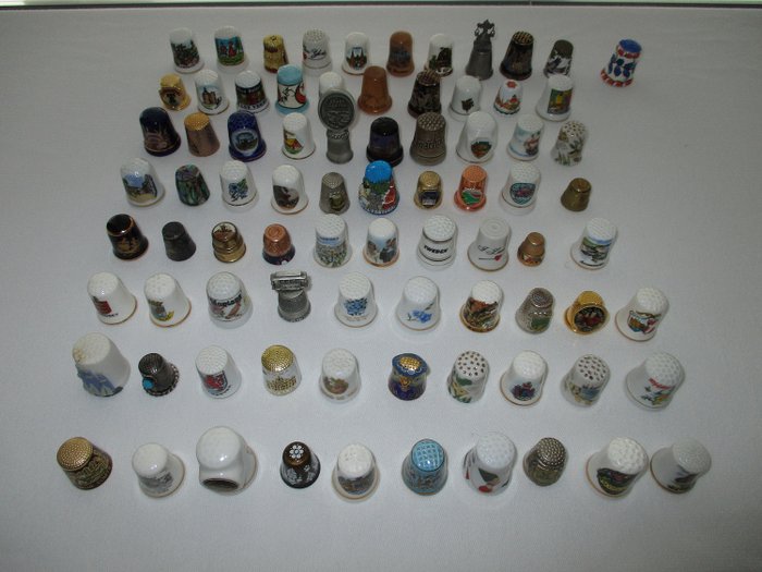 verzameling vingerhoedjes - afkomstig uit de gehele wereld (80) - divers
