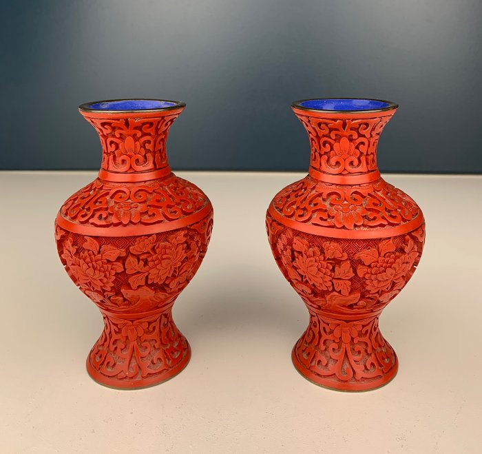 Pair of Chinese carved Cinnabar Vases - Brass, Enamel, Lacquer - China - Second half 20th century