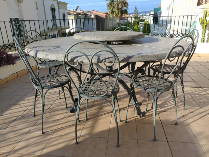 Unopiù - 咖啡桌, 花园桌和八把椅子
