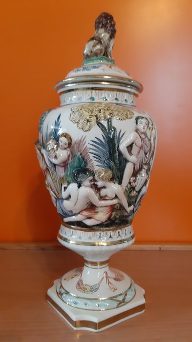 Capodimonte - Capodimonte Vase mit Deckel (2) - Töpferware