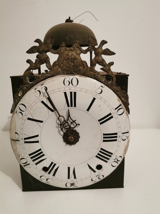 Uhrwerk Parkett Comtoise achtzehnten Jahrhunderts - Emaille, Messing, Stahl - 18. Jahrhundert
