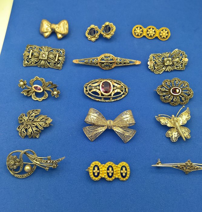 835 Gold, Silver - 14 Vintage Brooches Part of My Collection, 5 with Silver and Gold