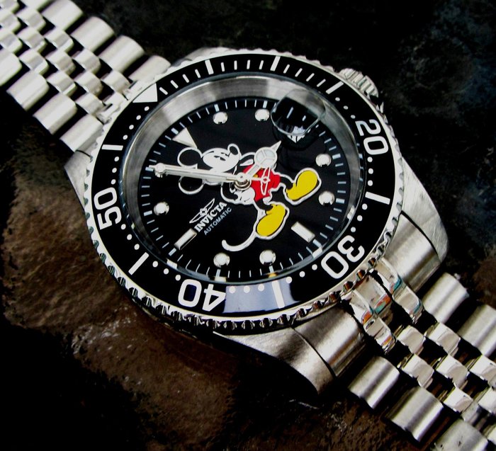 Mickey Mouse Invicta Wristwatch - Limited Edition - Mickey Mouse 200M Automatic "Submariner" Seiko NH35 movement - 3000个排名第1369