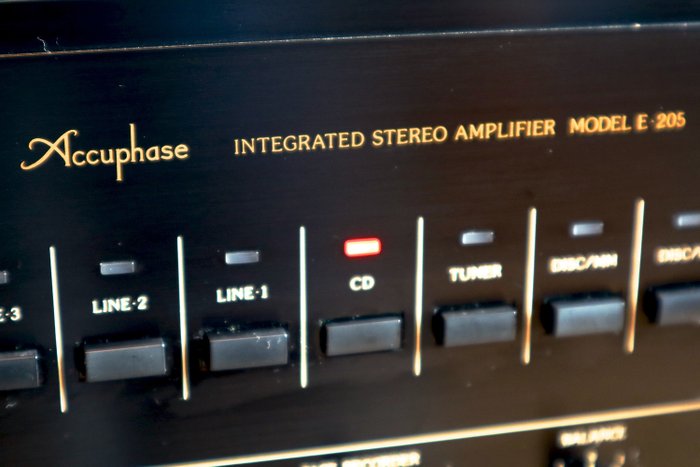 Accuphase - E-205 - Amplificador integrado
