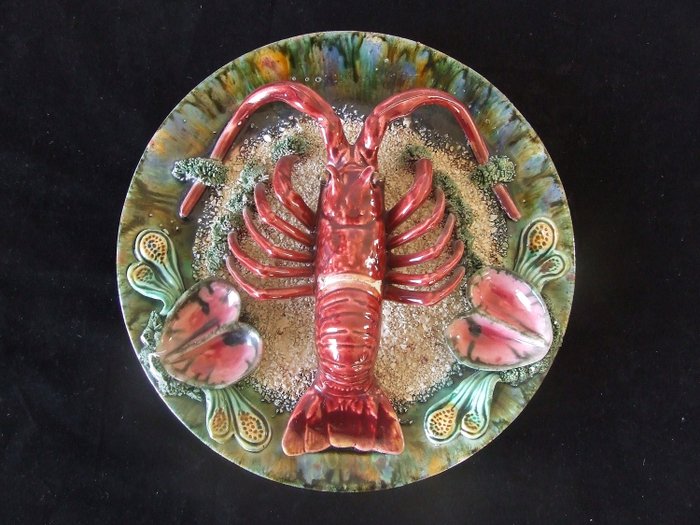 带有龙虾的Palissy风格装饰板 - Majolica (leadglaze), 陶器