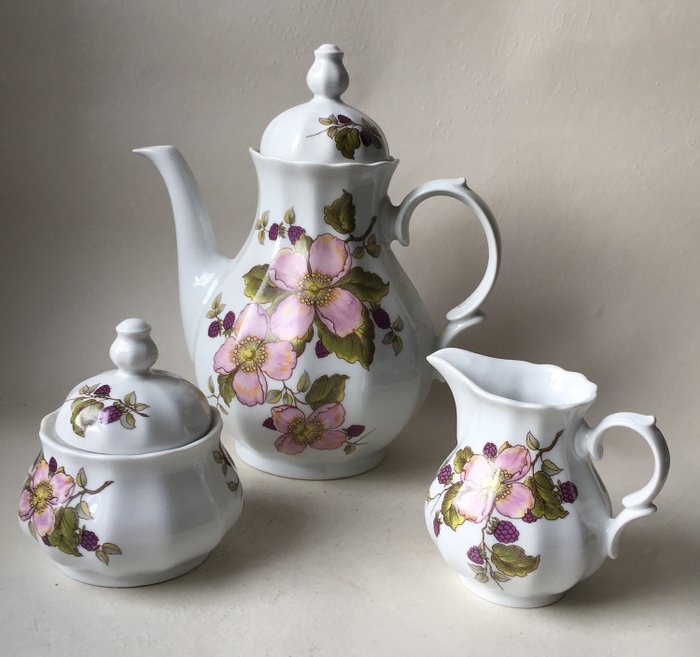 Wunsiedel Bavaria porcelain teapot / milk jug / sugar bowl (1) - Porcelain