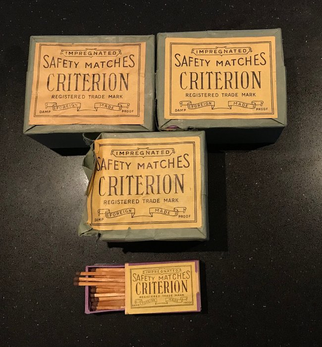 Match boxes vintage CRITERION / 27 x en su embalaje original, de los cuales 2x 10 todavía están sellados en