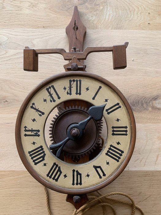 Reloj - Madera - siglo XX