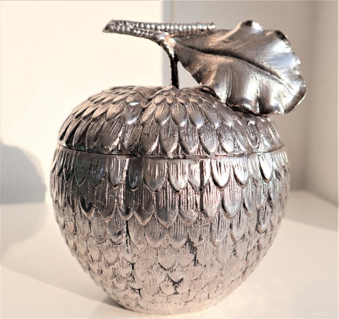 Mauro Manetti - Ice bucket in apple shape