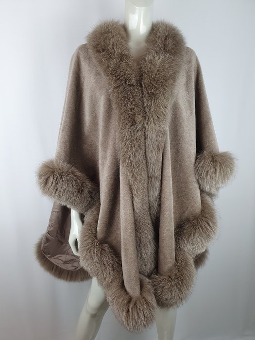 Alain Chabason - lama päls - ull - Fur-Cape - Tillverkad i: Frankrike