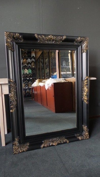 Stort speil med bred svart-antikk gullramme - Barokk - Glass, Tre