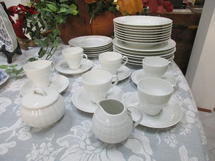 Lorenz Hutschenreuther - Servizio da tavola e da caffè per sei (33 oggetti)  - Porcellana