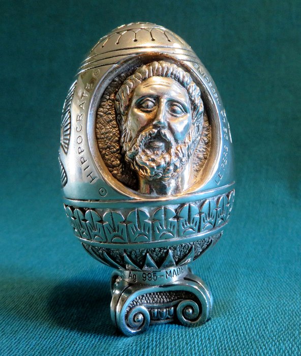 Hippocrate le pere de la medic - Ασημένιο διακοσμητικό αυγό - 995 Ασημί - .950 silver - Ελλάδα - 2ο μισό του 20ου αιώνα