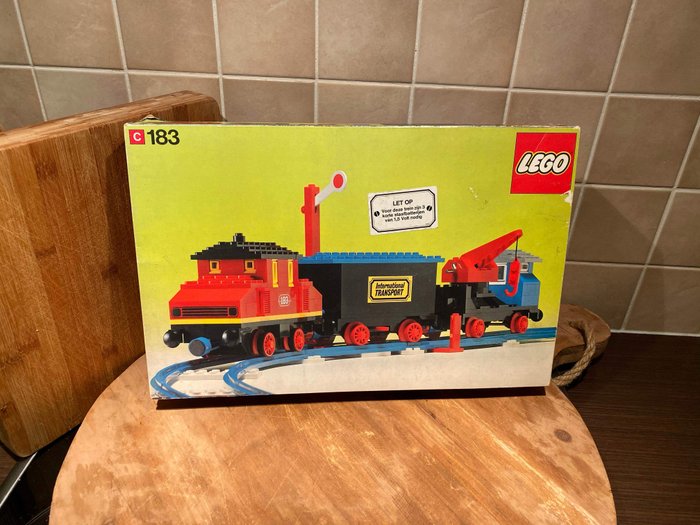 LEGO - Trains - 183 - Véhicule Complete train set with motor and signal - 1970-1979 - Pays-Bas
