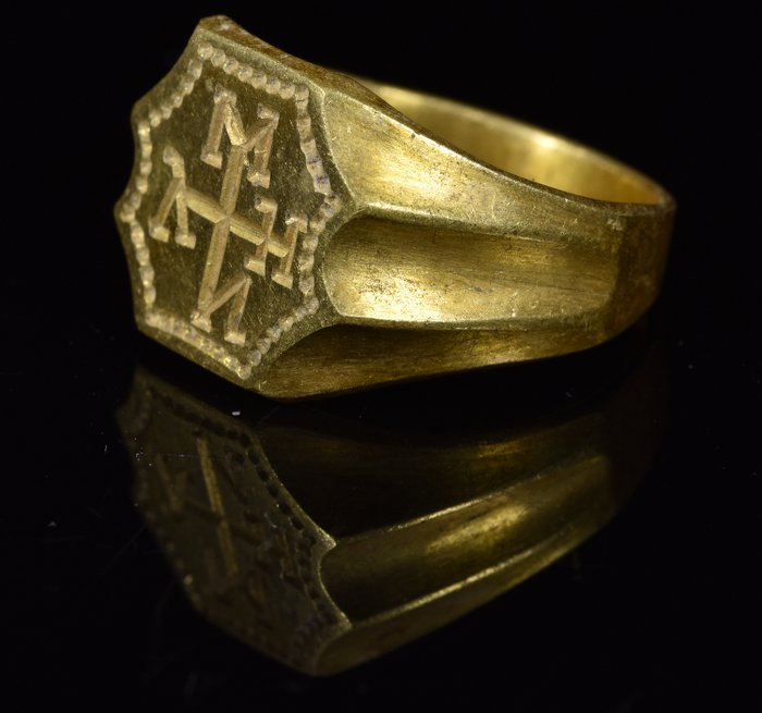 Rare Crusaders Gold Ring with with Christian Monogram - - Catawiki