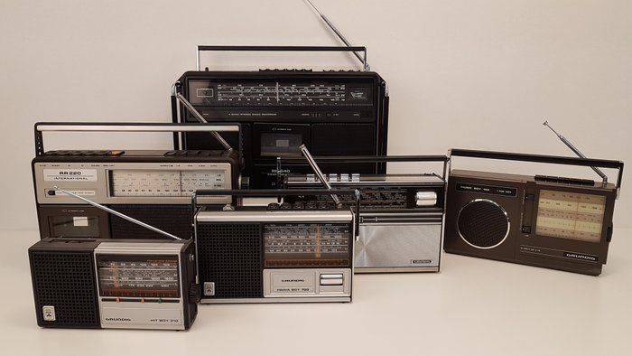 Grundig Prima Boy 70K Portable Vintage Radio AM FM SW Bands